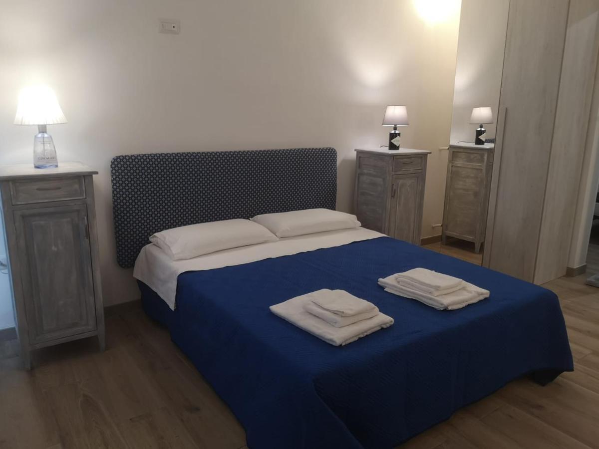 Delcicer Casa Vacanze O Camera Privata 加拉蒂纳 外观 照片