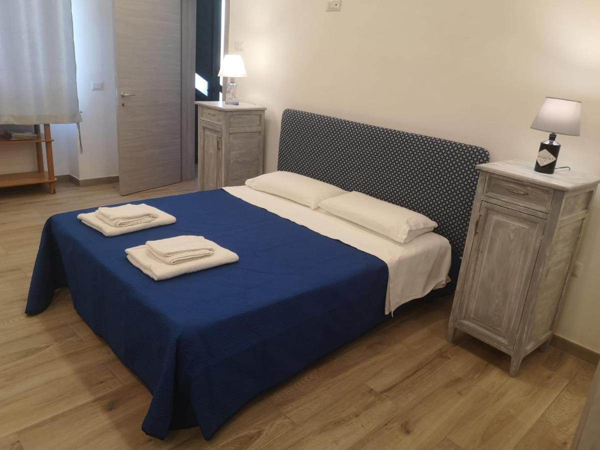 Delcicer Casa Vacanze O Camera Privata 加拉蒂纳 外观 照片
